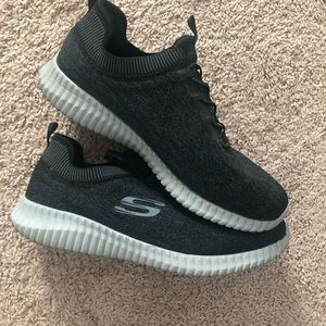 Mens sketchers size 9 black